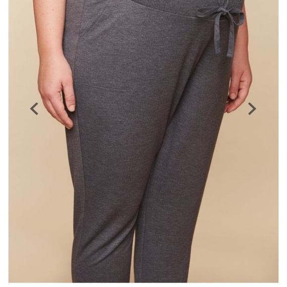 Motherhood Maternity joggers - Picture 3 of 5